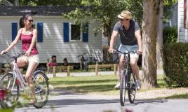 vélo dans le camping domaine de dugny