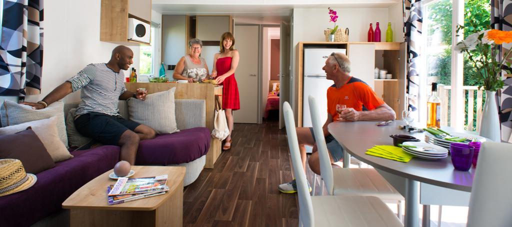 Famille dans son Mobil home