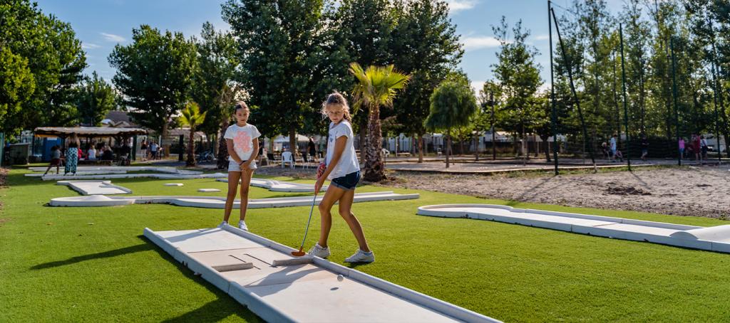 Mini-golf au camping Les Sables du Midi